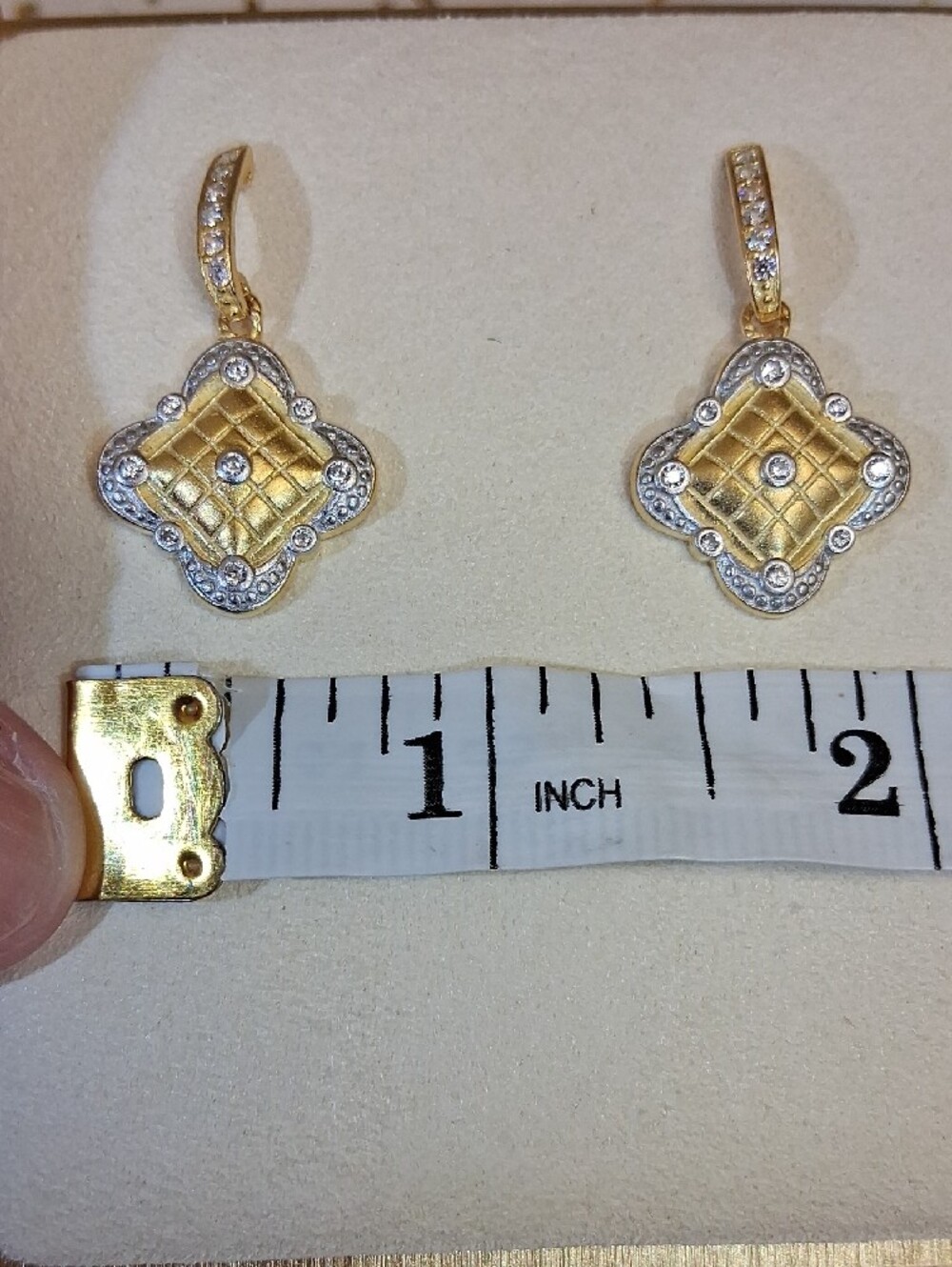 Freida Rothman Two-Tone Quilted Pattern Drop Earrings - Picture 5 of 7